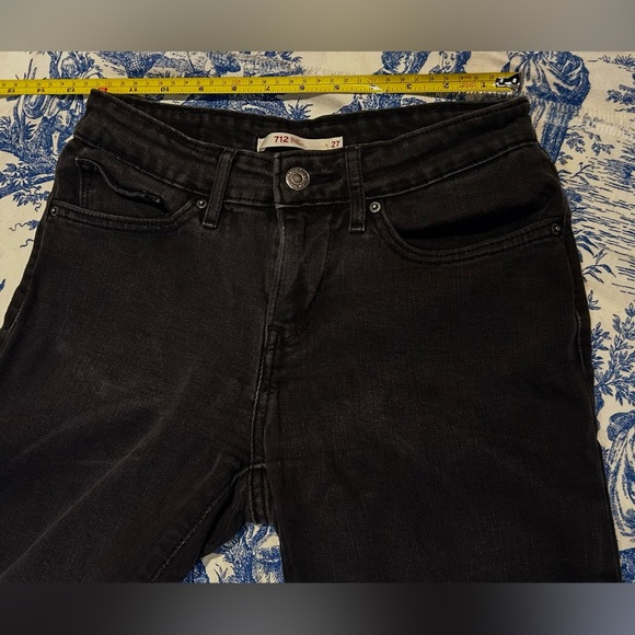 Levi’s 712 High Rise Skinny - Picture 8 of 8